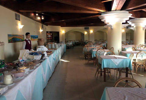 Hotel Villaggio Baia Della Rocchetta - foto 11 (Ristorante)