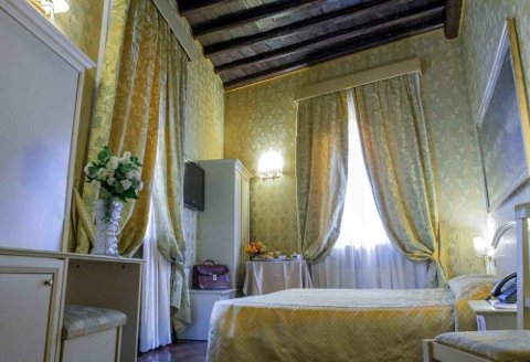 Canova Tadolini Luxury Rooms And Suites - foto 3 (Doppia Classic)