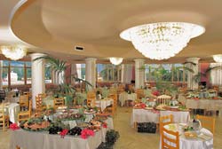 Hotel Paradise Beach Resort - foto 13 (Ristorante)