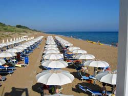 Hotel Paradise Beach Resort - foto 16 (Spiaggia Attrezzata)