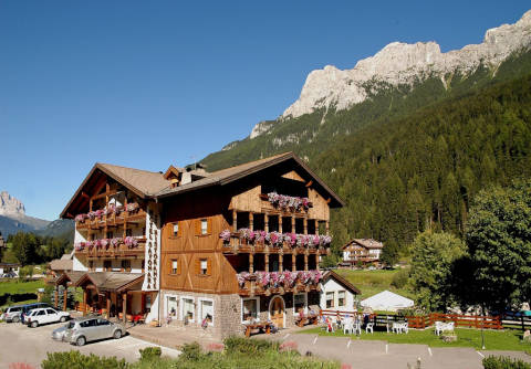 Foto HOTEL  DOLOMIA di SORAGA