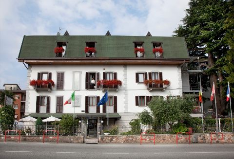 Foto HOTEL  UNGHERIA DAL 1946 di VARESE