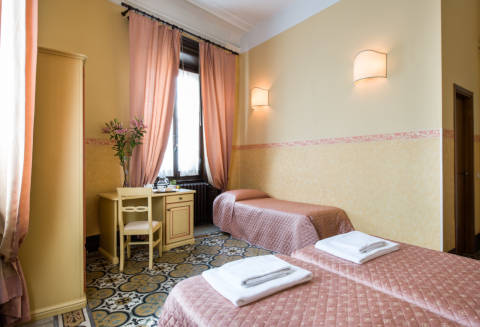 Photo HOTEL  FIORITA a FIRENZE