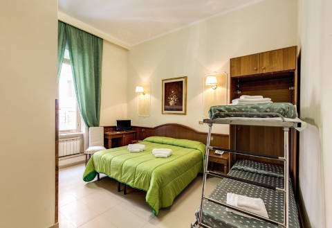 Photo HOTEL CAMBRIDGE  a ROMA