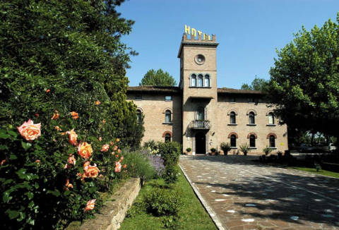 Foto HOTEL CASTELLO di MODENA