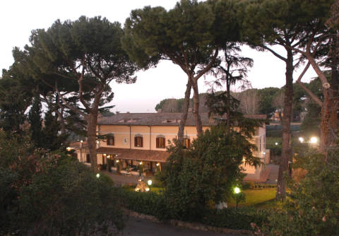 Photo HOTEL  RISTORANTE VILLA ICIDIA a FRASCATI