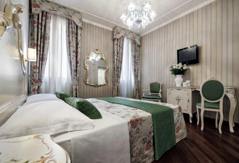 Foto HOTEL ANTICA LOCANDA AL GAMBERO di VENEZIA