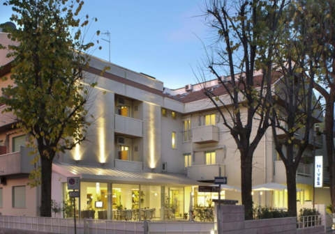 Foto HOTEL  NIVES di RICCIONE