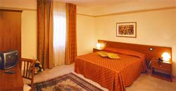 Photo HOTEL SPORT VILLAGE  a CASTEL DI SANGRO