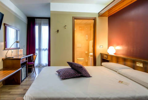 Photo HOTEL  LA VILLA  a IVREA