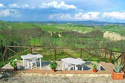 Foto B&B BED & BREAKFAST LE LOGGE DI SOPRA di ASCIANO