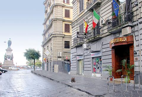 Foto HOTEL GARIBALDI di NAPOLI