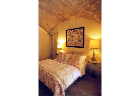 Foto B&B LA LOCANDA DI VILLA TOSCANA di BIBBONA