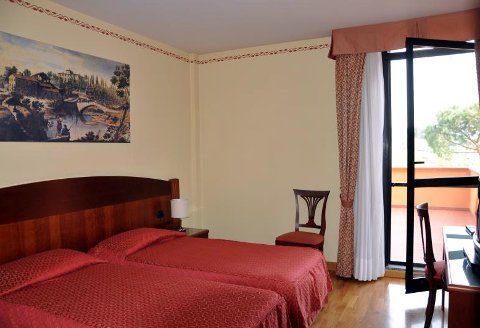 Photo HOTEL HERMITAGE a POGGIO A CAIANO