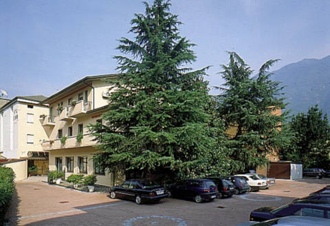 ALBERGO DIANA - Foto 1