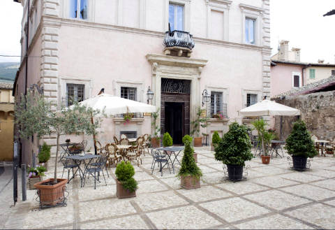 Foto HOTEL  ANTICA DIMORA ALLA ROCCA di TREVI