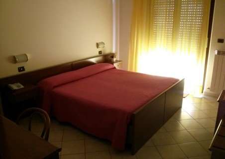 Foto HOTEL ALBERGO SHINE di ACQUALAGNA