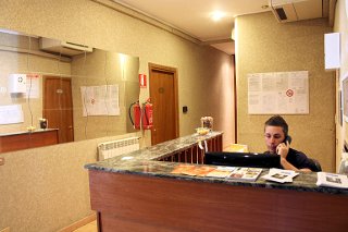 Photo HOTEL ATENA  a MILANO