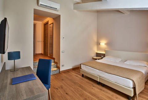 Photo HOTEL ALBERGO CENTRALE a CERNOBBIO