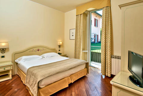 Photo HOTEL ALBERGO CENTRALE a CERNOBBIO