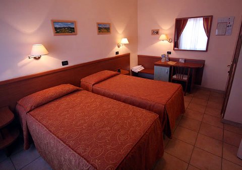 Foto HOTEL  VALMARINA di CALENZANO