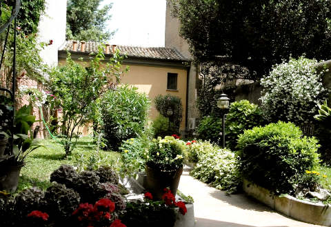 Photo B&B IL GIARDINO FIORITO a FERRARA