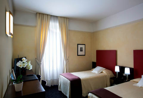 Photo HOTEL  COLOMBIA a MILANO