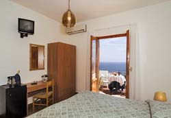 Photo HOTEL CALABATTAGLIA  a VENTOTENE