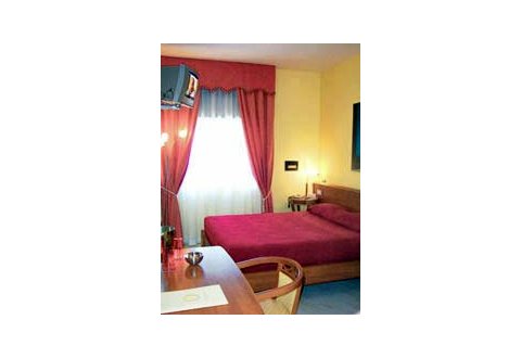 Foto HOTEL LE PALME RISTOALBERGO SRL di CASTELLAMMARE DI STABIA