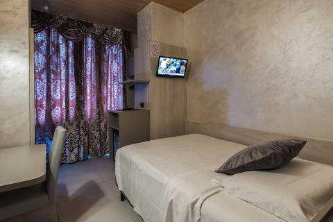 Photo HOTEL  BOLZANO a MILANO