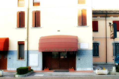 Photo HOTEL ALBERGO AIRONE a OSTELLATO