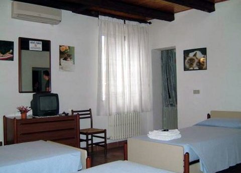 Photo HOTEL ALBERGO AIRONE a OSTELLATO