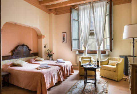 Photo B&B RESIDENZA CASTIGLIONI LUXURY  a FIRENZE