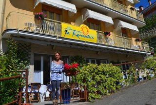 Foto HOTEL EVA LA ROMANTICA di MONEGLIA