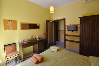 Photo AFFITTACAMERE CERDENA ROOMS GUEST HOUSE a CAGLIARI