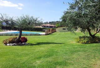 Foto HOTEL  PISCINA LA SUITE di PROSSEDI