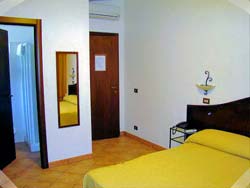 Picture of HOTEL  PISCINA LA SUITE of PROSSEDI