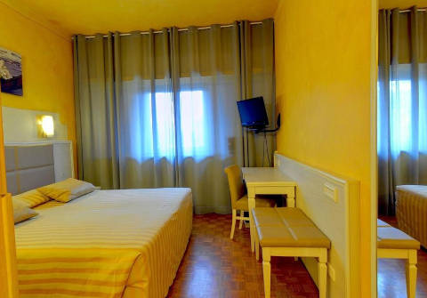 Picture of HOTEL AI RONCHI MOTOR  of BRESCIA