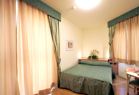 Photo HOTEL DAMA  a FOSSANO