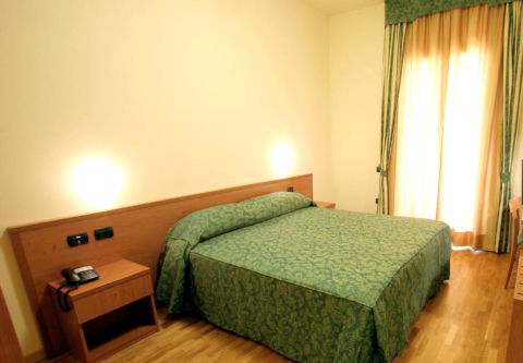 Photo HOTEL DAMA  a FOSSANO