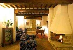 Foto CASA VACANZE LA LOCANDA DEL BORGO - COUNTRY HOUSE di PIETRALUNGA