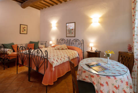 Foto CASA VACANZE POGGIO DEGLI OLIVI RELAIS PANORAMICO di BETTONA