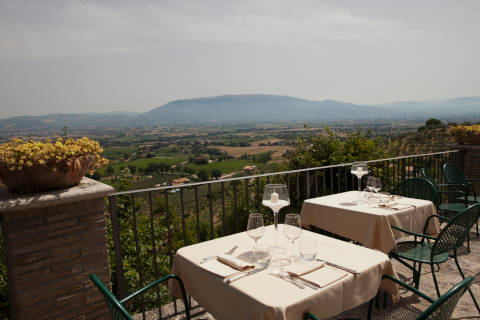 Foto CASA VACANZE POGGIO DEGLI OLIVI RELAIS PANORAMICO di BETTONA