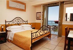 Foto HOTEL VILLA LINDA di GIARDINI NAXOS