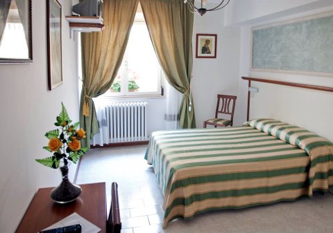 Foto HOTEL  VIGNOLA di ASSISI