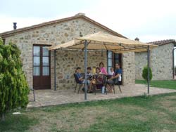 Foto AGRITURISMO LE ROCCHE DI VALIANO di CASTELNUOVO BERARDENGA