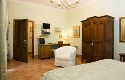 Photo AFFITTACAMERE MONDO ANTICO ROOM AND BREAKFAST a CESENA