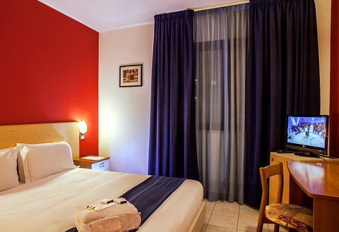 Foto HOTEL FLY  CAGLIARI di ASSEMINI