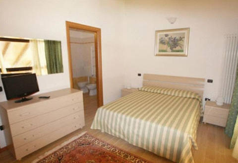 Foto CASA VACANZE COUNTRY HOUSE COUNTRY CLUB di CA' NOGHERA