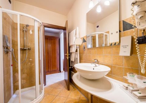 Best Western Plus Hotel Le Rondini - foto 9 (Bagno)